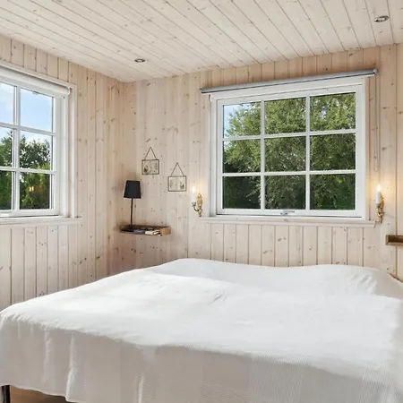 Prázdninový dům Cozy In Idestrup With Sauna